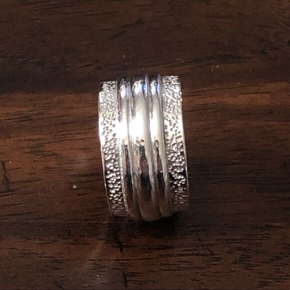 Sterling Silver Stacked Cigar Band Ring w. Sterling & Texturized Finish Sz 8-1/2 - Picture 6 of 7